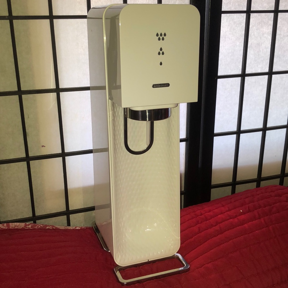 COPY - Sodastream Sparkling  water maker used